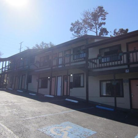 Monterey Fairgrounds Inn Экстерьер фото