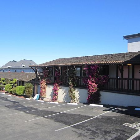 Monterey Fairgrounds Inn Экстерьер фото