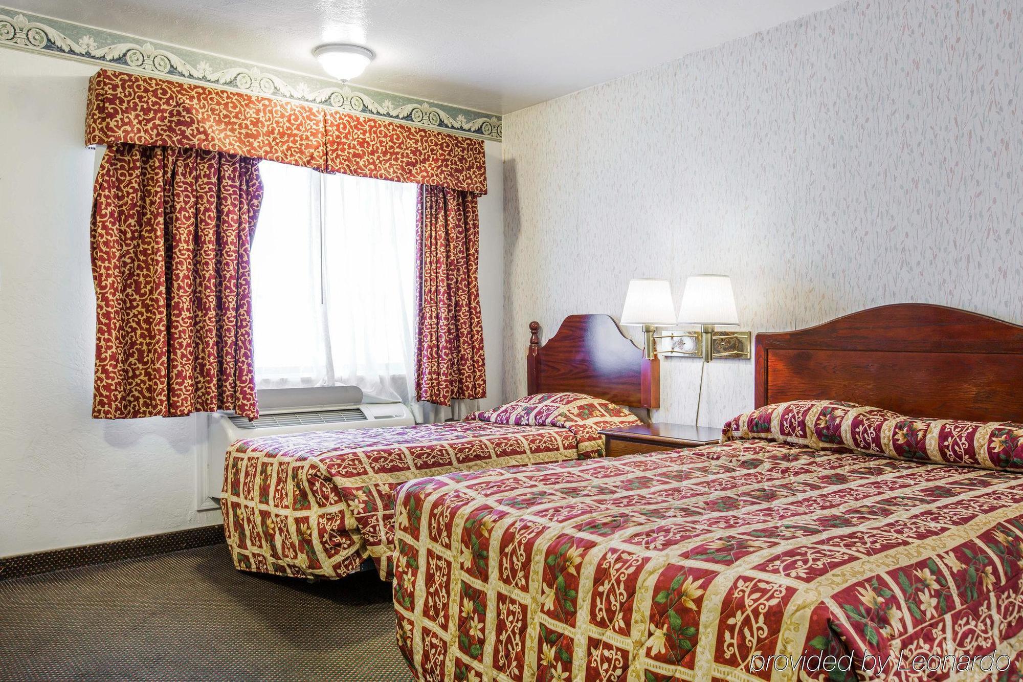 Monterey Fairgrounds Inn Экстерьер фото