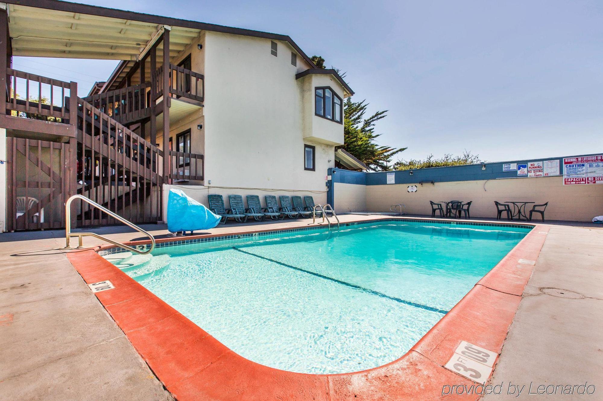 Monterey Fairgrounds Inn Экстерьер фото